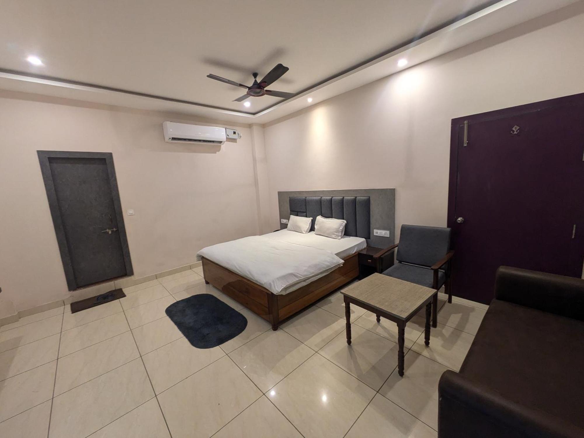 Hotel Kishori Vatika Ramnagar  Zewnętrze zdjęcie