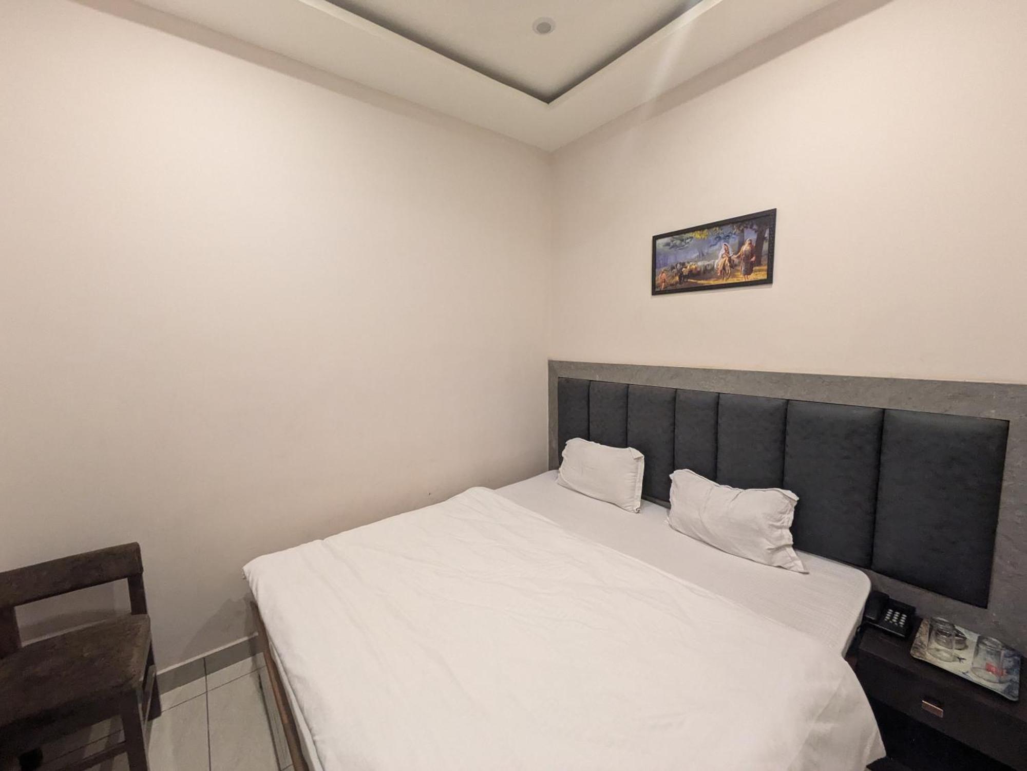 Hotel Kishori Vatika Ramnagar  Zewnętrze zdjęcie