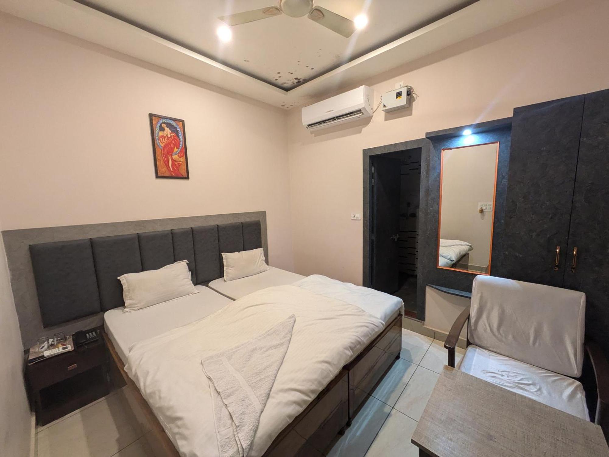 Hotel Kishori Vatika Ramnagar  Zewnętrze zdjęcie