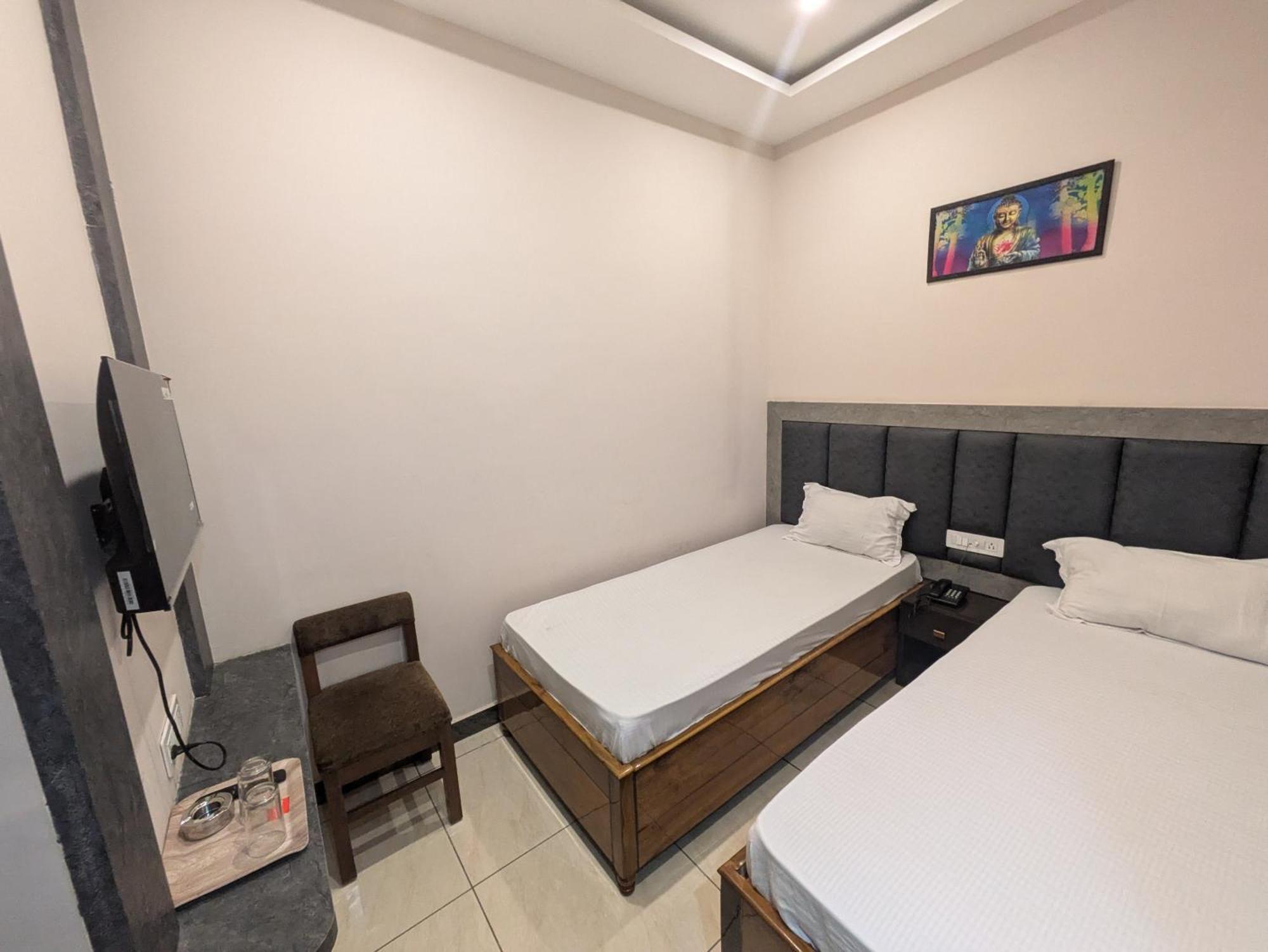 Hotel Kishori Vatika Ramnagar  Zewnętrze zdjęcie