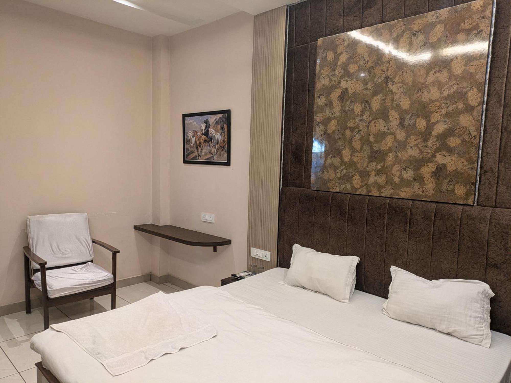 Hotel Kishori Vatika Ramnagar  Zewnętrze zdjęcie