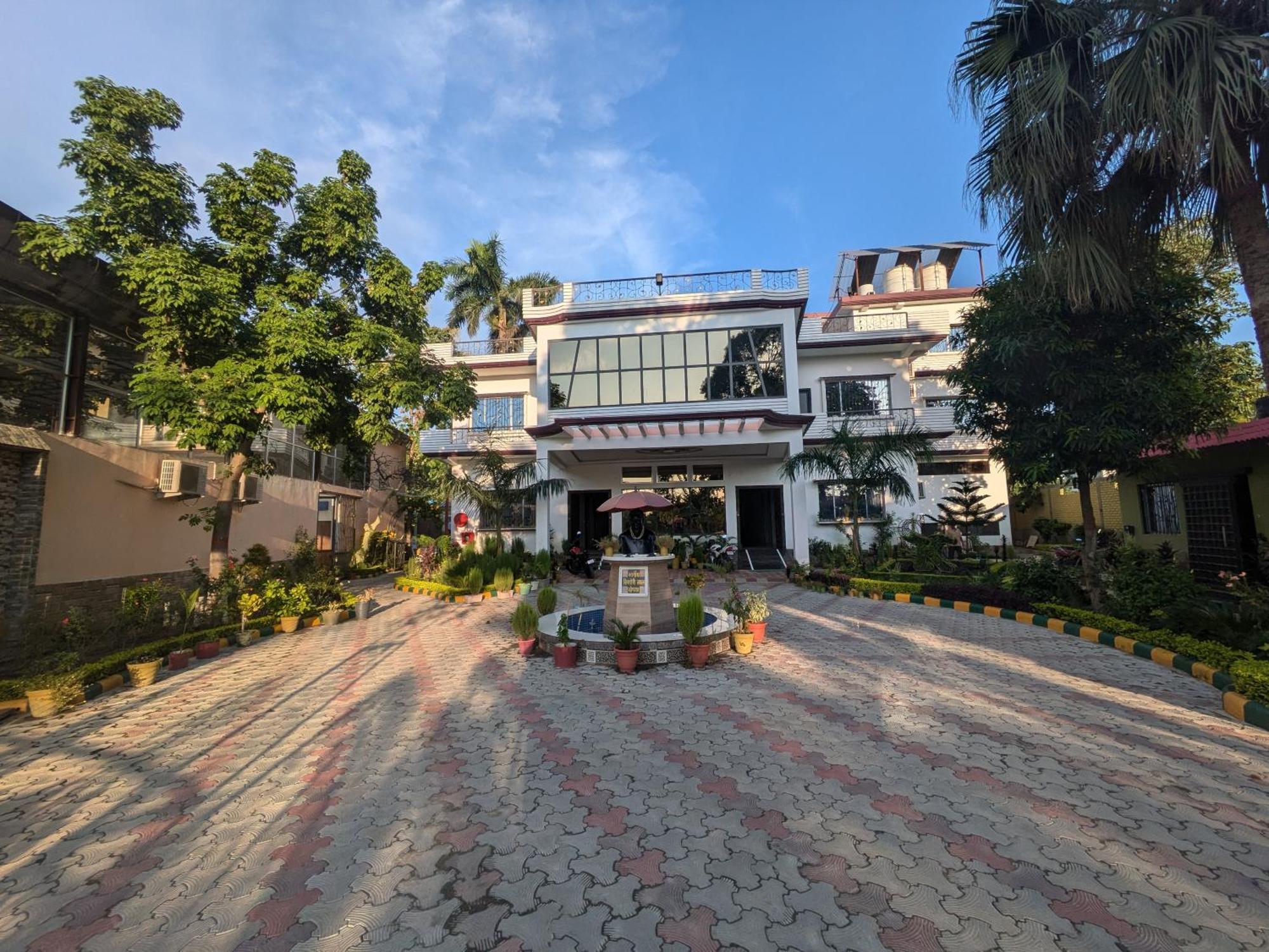 Hotel Kishori Vatika Ramnagar  Zewnętrze zdjęcie